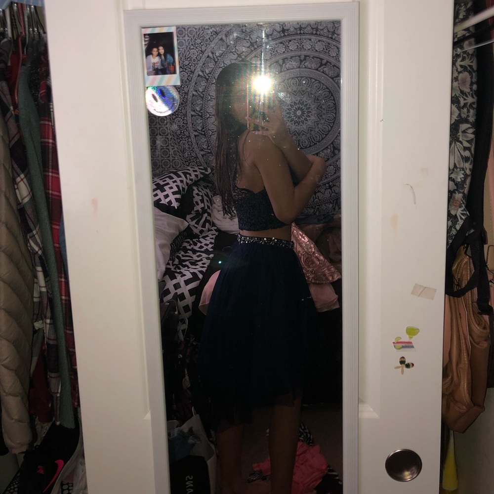 Dress - Picture 2 of 4